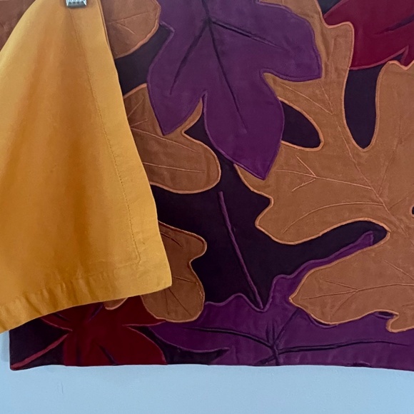 Crate & Barrel Place Mats with Napkins set of 4 - Picture 2 of 4